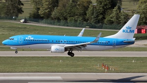 Photo of PH-BXM - Boeing 737-8K2 operated by KLM Royal Dutch Airlines