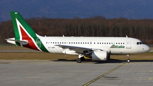Photo of EI-IMF - Airbus A319-112 operated by Alitalia
