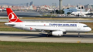 Photo of TC-JUI - Airbus A320-232 operated by Turkish Airlines