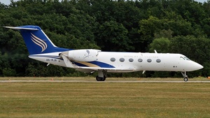 Photo of A6-RJA - Gulfstream GIV-SP (G300) operated by Royal Jet