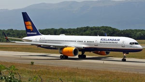 Photo of TF-FIZ - Boeing 757-256 operated by Icelandair