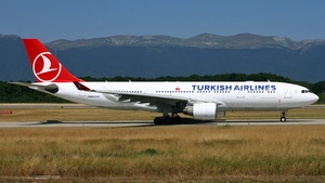 Photo of TC-JIS - Airbus A330-223 operated by Turkish Airlines