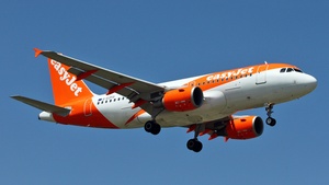 Photo of G-EZFD - Airbus A319-111 operated by easyJet