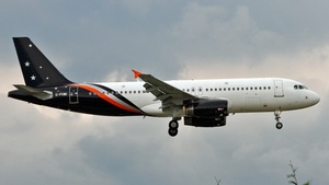 Photo of G-POWI - Airbus A320-233 operated by Titan Airways