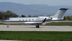 Photo of G-CFOH - Gulfstream GIV operated by Gama Aviation UK