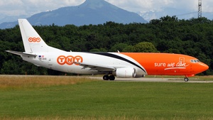 Photo of OE-IAS - Boeing 737-4M0(BDSF) operated by TNT Airways