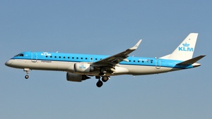 Photo of PH-EZF - Embraer ERJ-190STD operated by KLM Cityhopper