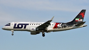 Photo of SP-LIB - Embraer ERJ-175STD operated by LOT Polish Airlines
