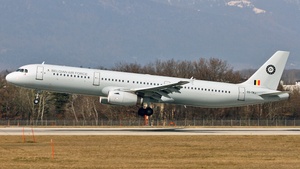 Photo of CS-TRJ - Airbus A321-231 operated by Belgian Air Force (opb Hi Fly)