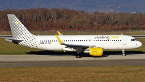 Photo of EC-MAO - Airbus A320-214 operated by Vueling