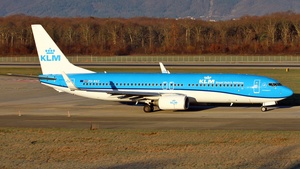 Photo of PH-BXZ - Boeing 737-8K2 operated by KLM Royal Dutch Airlines