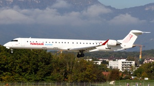 Photo of TS-ISA - Bombardier CRJ-900ER operated by Tunisair Express