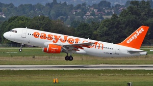 Photo of G-EZTK - Airbus A320-214 operated by easyJet