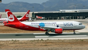 Photo of D-ABNB - Airbus A320-214 operated by Air Berlin