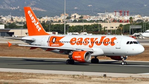 Photo of G-EZBG - Airbus A319-111 operated by easyJet