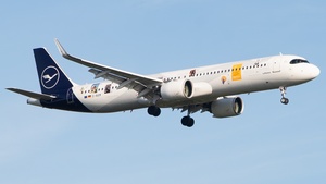 Photo of D-AIEM - Airbus A321-271NX operated by Lufthansa