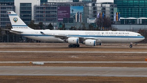 Photo with serial 1091 - Airbus A340-541
