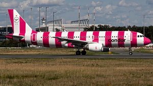 Photo of D-AICS - Airbus A320-214 operated by Condor