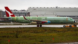 Photo of D-AXXE - Airbus A321-271NY operated by Qantas