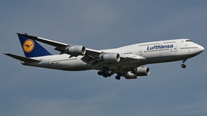 Photo of D-ABYR - Boeing 747-830 operated by Lufthansa