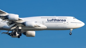 Photo of D-ABYA - Boeing 747-830 operated by Lufthansa