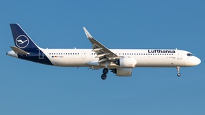 Photo of D-AIEO - Airbus A321-271NX operated by Lufthansa
