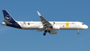 Photo of D-AIEM - Airbus A321-271NX operated by Lufthansa