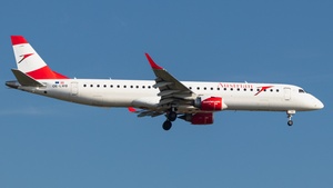 Photo of OE-LWB - Embraer ERJ-195LR operated by Austrian Airlines
