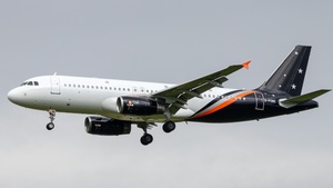 Photo of G-POWK - Airbus A320-233 operated by Titan Airways