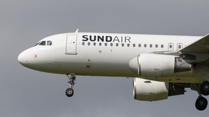 Photo of D-ANNA - Airbus A320-214 operated by Sundair