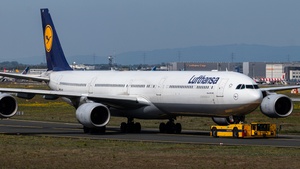 Photo of D-AIHY - Airbus A340-642 operated by Lufthansa