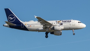 Photo of D-AILU - Airbus A319-114 operated by Lufthansa