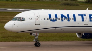 Photo of N14121 - Boeing 757-224 operated by United Airlines