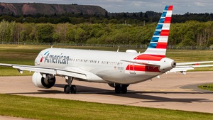 Photo of N303NY - Airbus A321-253NY operated by American Airlines