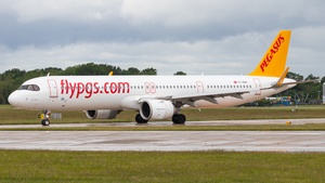 Photo of TC-RBR - Airbus A321-251NX operated by Pegasus Airlines