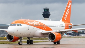 Photo of G-EZDR - Airbus A319-111 operated by easyJet