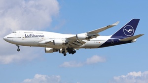 Photo of D-ABVM - Boeing 747-430 operated by Lufthansa