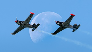 Photo of D-ENIC - SIAI-Marchetti SF.260 operated by Formation Team Niebergall