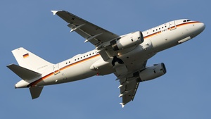 Photo of 15+02 - Airbus A319-133(CJ) operated by German Air Force