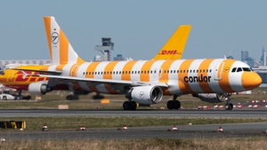 Photo of D-AICU - Airbus A320-214 operated by Condor