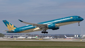 Photo of VN-A896 - Airbus A350-941 operated by Vietnam Airlines