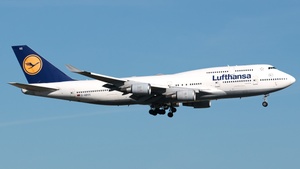 Photo of D-ABVX - Boeing 747-430 operated by Lufthansa