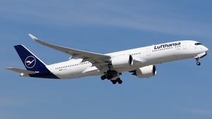 Photo of D-AIVE - Airbus A350-941 operated by Lufthansa