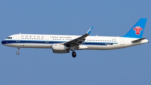 Photo of B-1847 - Airbus A321-231 operated by China Southern Airlines