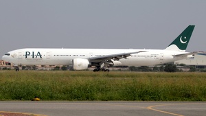Photo of AP-BMS - Boeing 777-3Q8(ER) operated by PIA Pakistan International Airlines