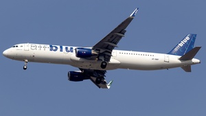 Photo of AP-BMP - Airbus A321-211 operated by Airblue