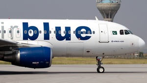 Photo of AP-EDH - Airbus A320-214 operated by Airblue