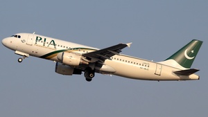 Photo of AP-BLC - Airbus A320-214 operated by PIA Pakistan International Airlines