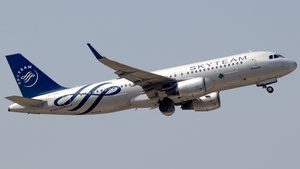 Photo of AP-BON - Airbus A320-214 operated by PIA Pakistan International Airlines