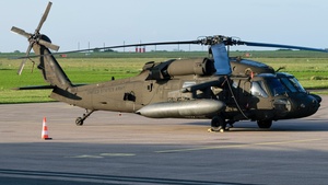 Photo of 90-26300 - Sikorsky UH-60L Black Hawk operated by US Army